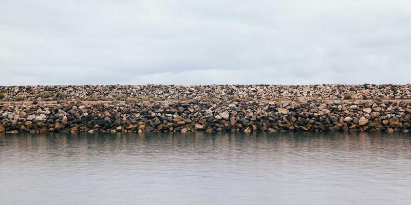 微发泡注塑成型技术对模具设计与制造的独特要求：机械加工与注塑模具的精密挑战