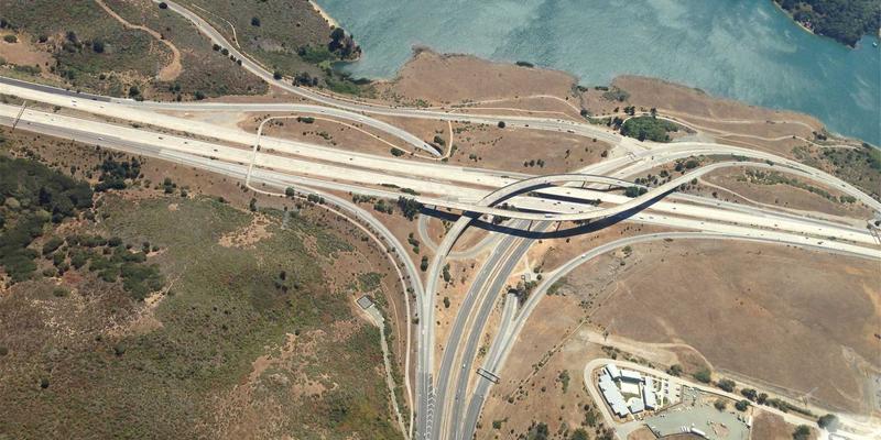 模具制造优势解析：冲压模具与注塑模具如何赋能现代制造业