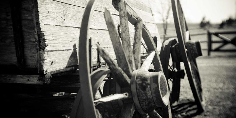 注塑模具寿命延长全攻略：从设计制造到日常维护的科学管理